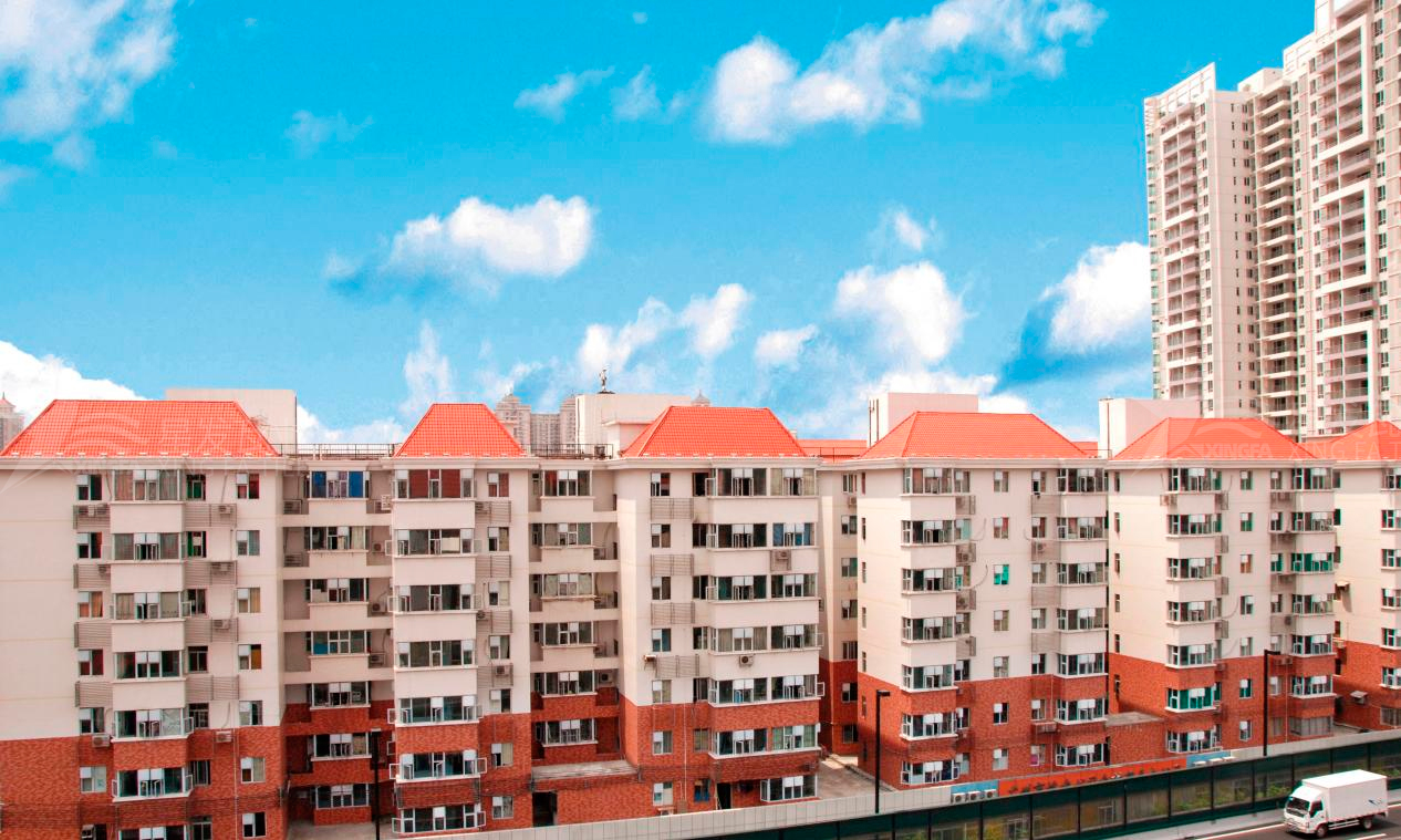 平改坡工程用合成樹脂瓦的優(yōu)勢，不僅僅是提升城市形象那么簡單！