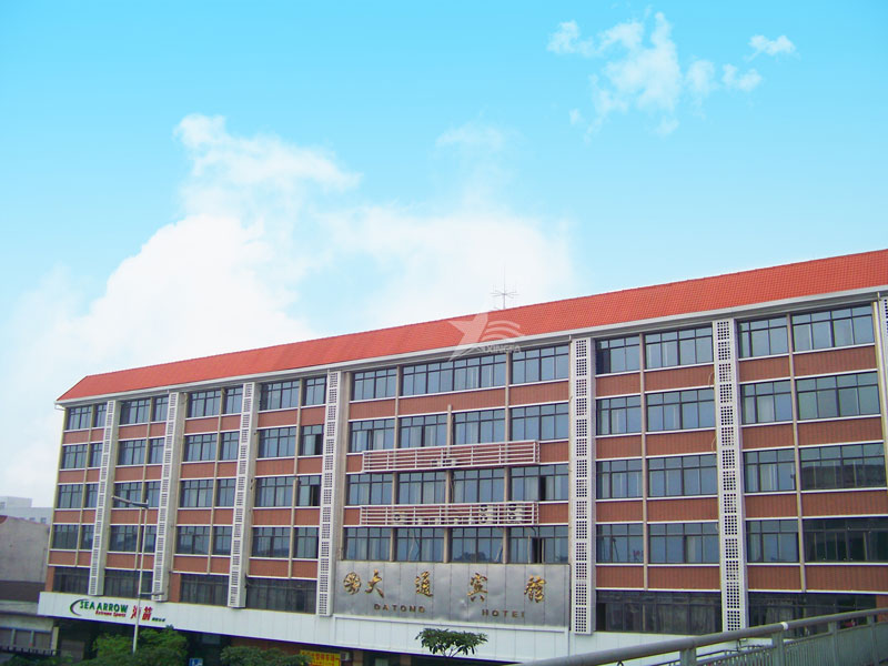 合成樹脂瓦：輕材質(zhì)高性能，助力屋面建材市場持續(xù)發(fā)展